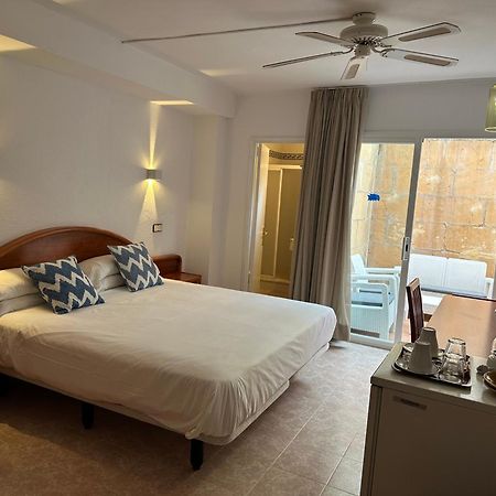 Hostal De La Caravel-La Cala D´Or 외부 사진