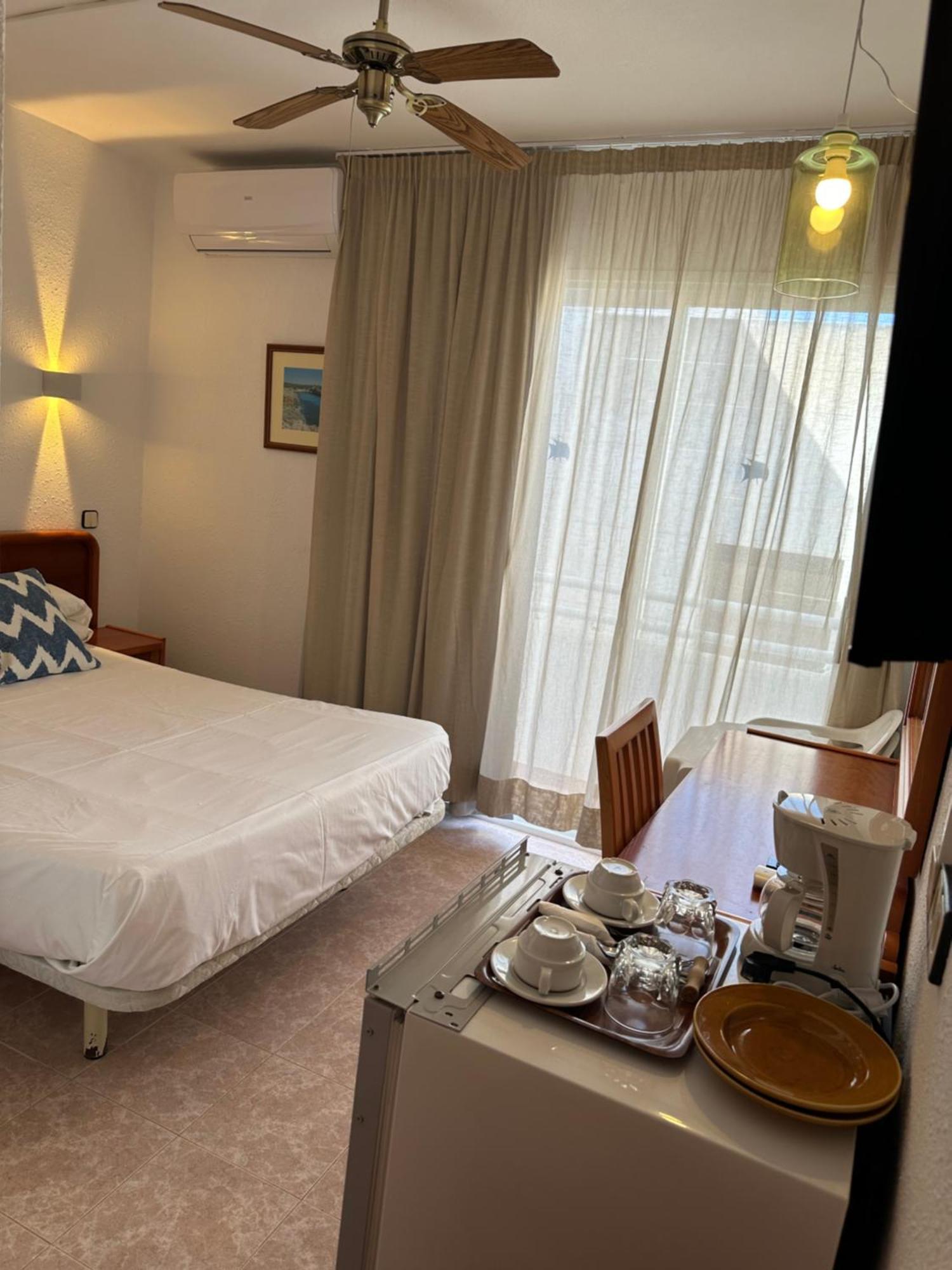 Hostal De La Caravel-La Cala D´Or 외부 사진