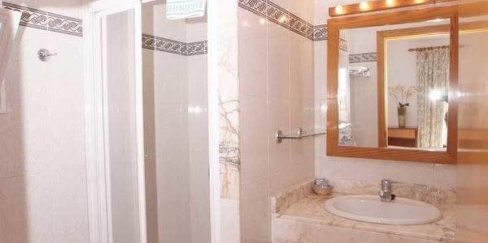 Hostal De La Caravel-La Cala D´Or 외부 사진