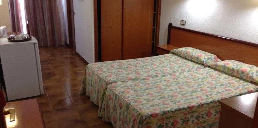 Hostal De La Caravel-La Cala D´Or 외부 사진