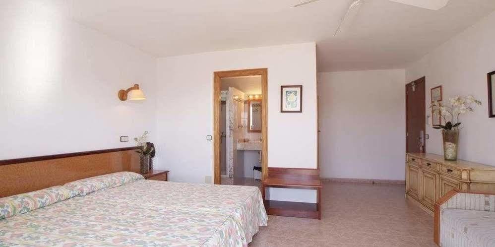 Hostal De La Caravel-La Cala D´Or 외부 사진