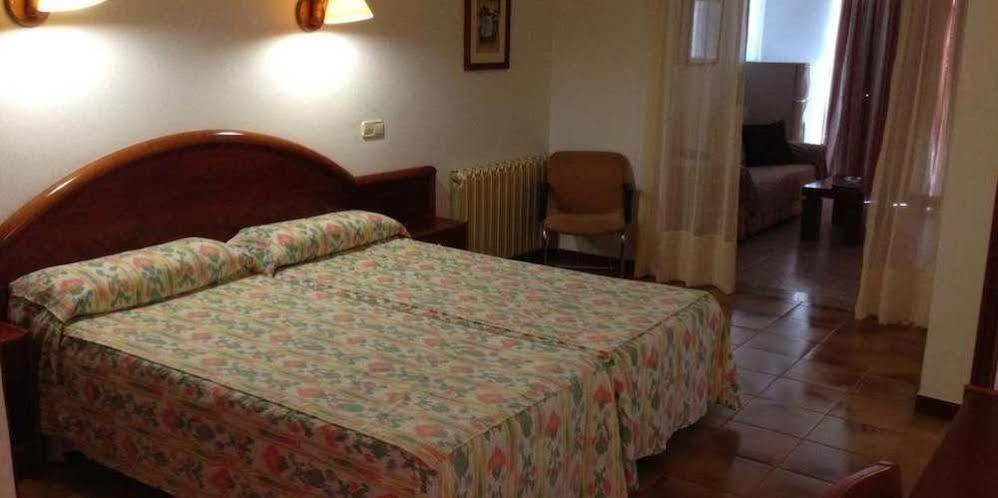 Hostal De La Caravel-La Cala D´Or 외부 사진